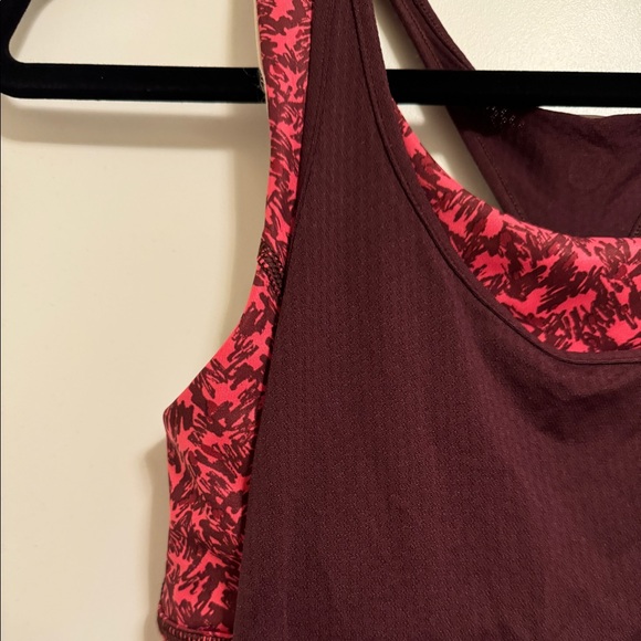 Lululemon workout tank top size 6 - Picture 3 of 4